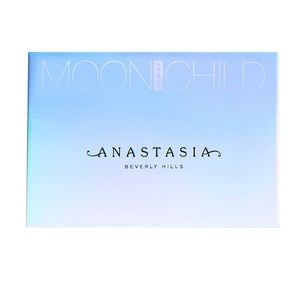 Anastasia Beverly Hills
Moonchild Glow Kit